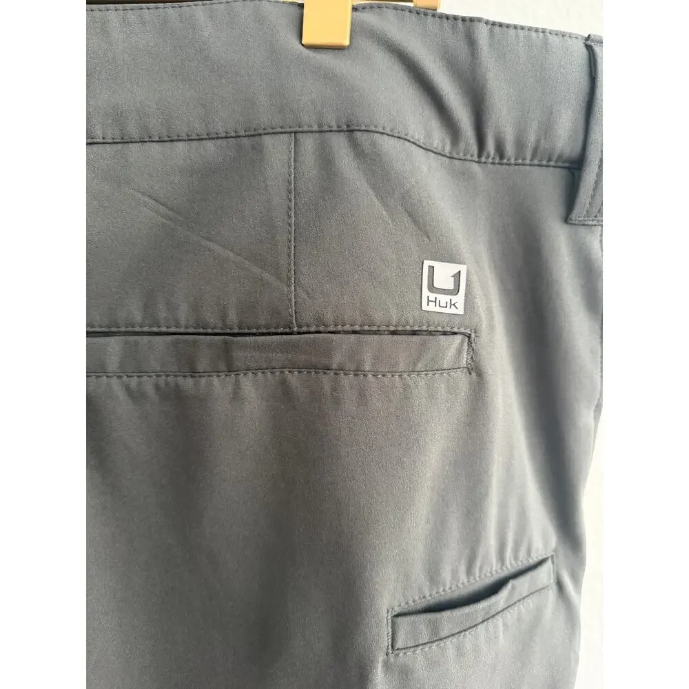 HUK Mens Gray Performance Fishing Shorts XL Quick Dry Stretch Cargo EUC
